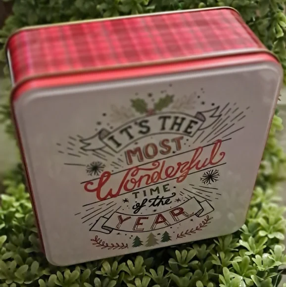 NWT 59Pc Christmas 🎄 Craft Bundle | Wood Ornaments | Tin Container | Wood Signs - Picture 9 of 16